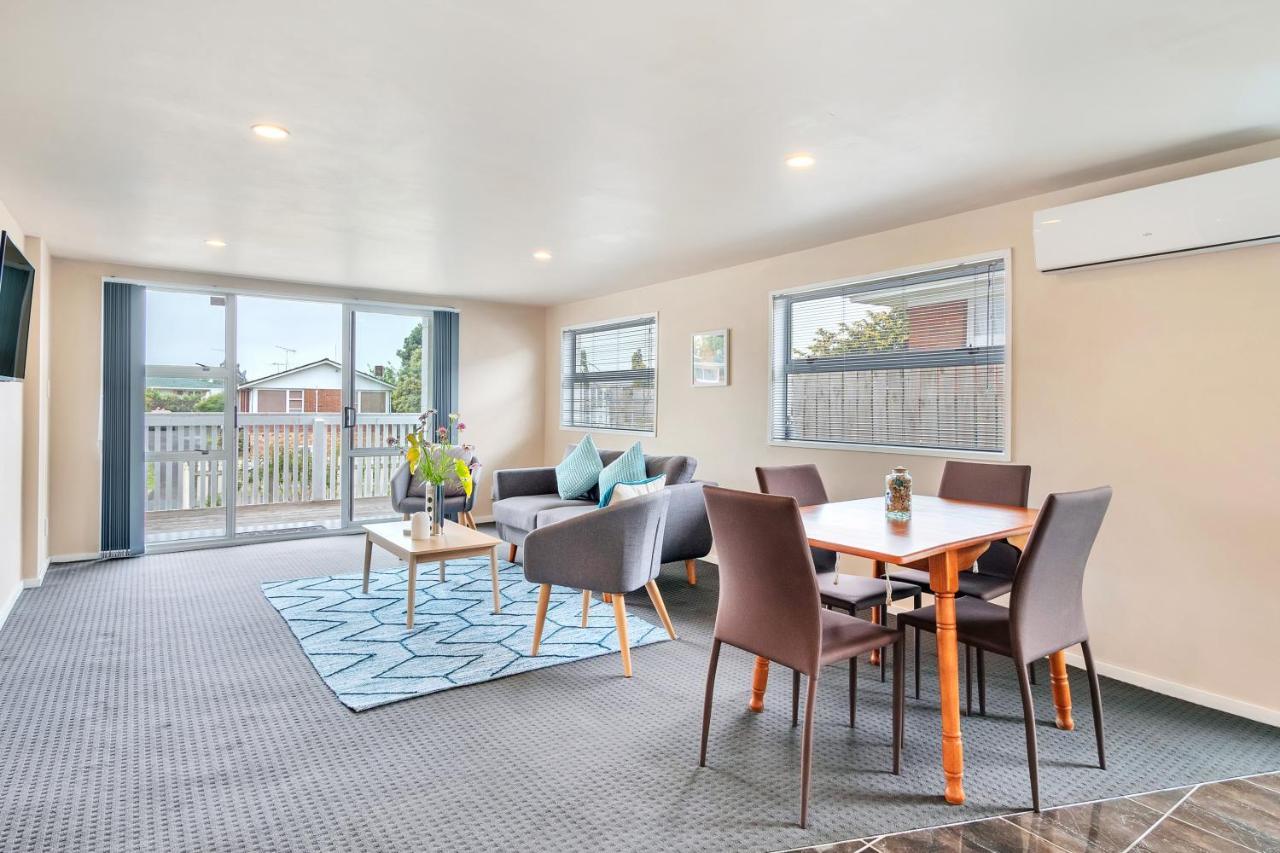 Vila Sunny Side Getaway With Parking And Aircon Auckland Exteriér fotografie